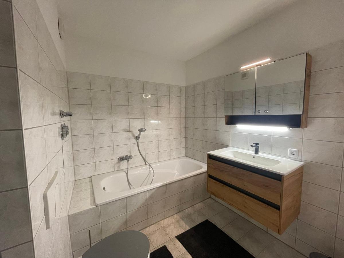 - Gaestewohnung In Forst Apartment *