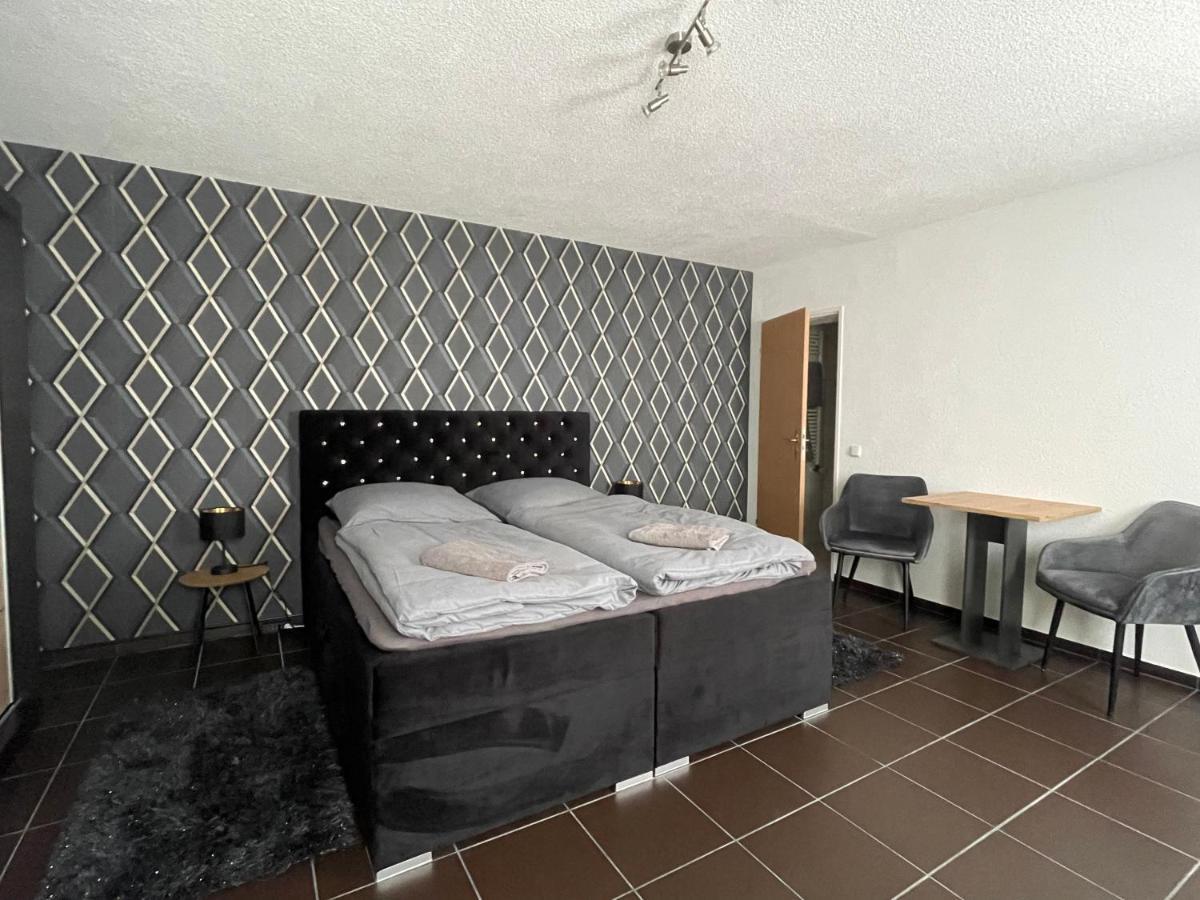 Apartment - Gaestewohnung In Forst *